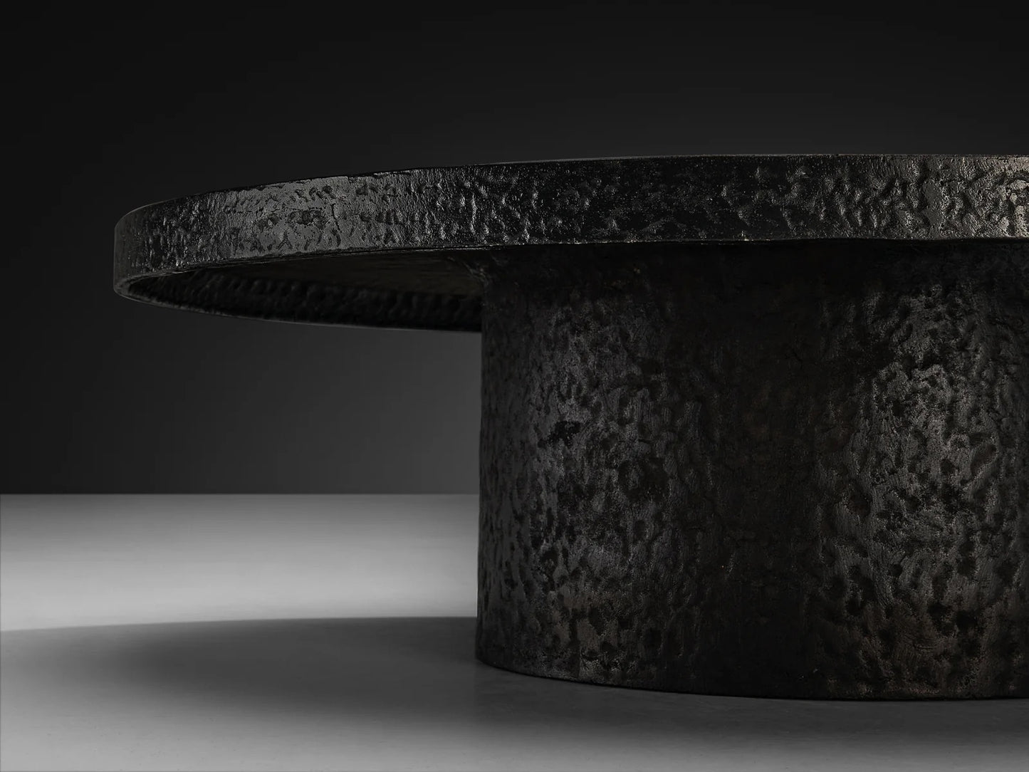 Resin Brutalist Round Coffee Table in Black