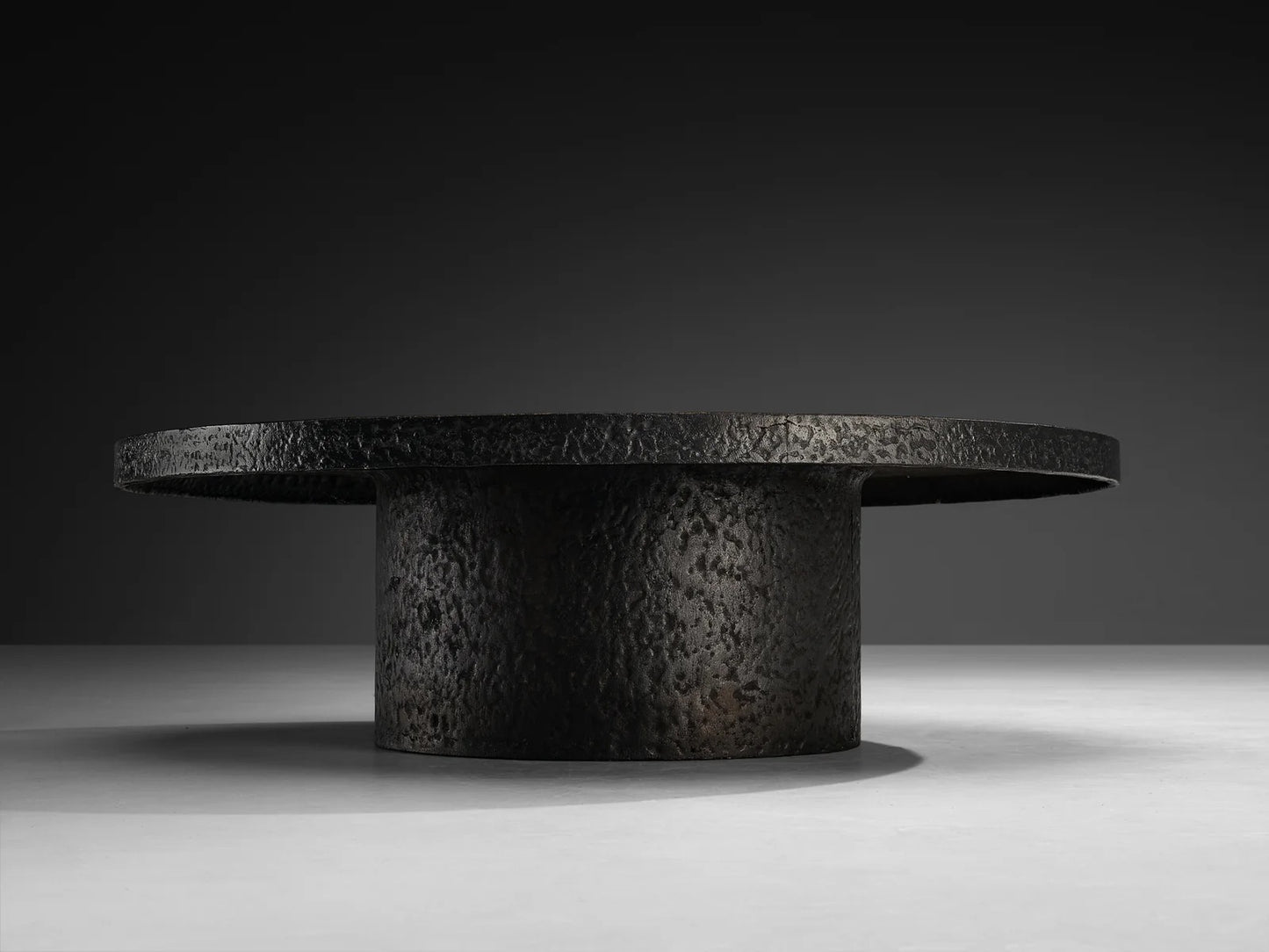 Resin Brutalist Round Coffee Table in Black