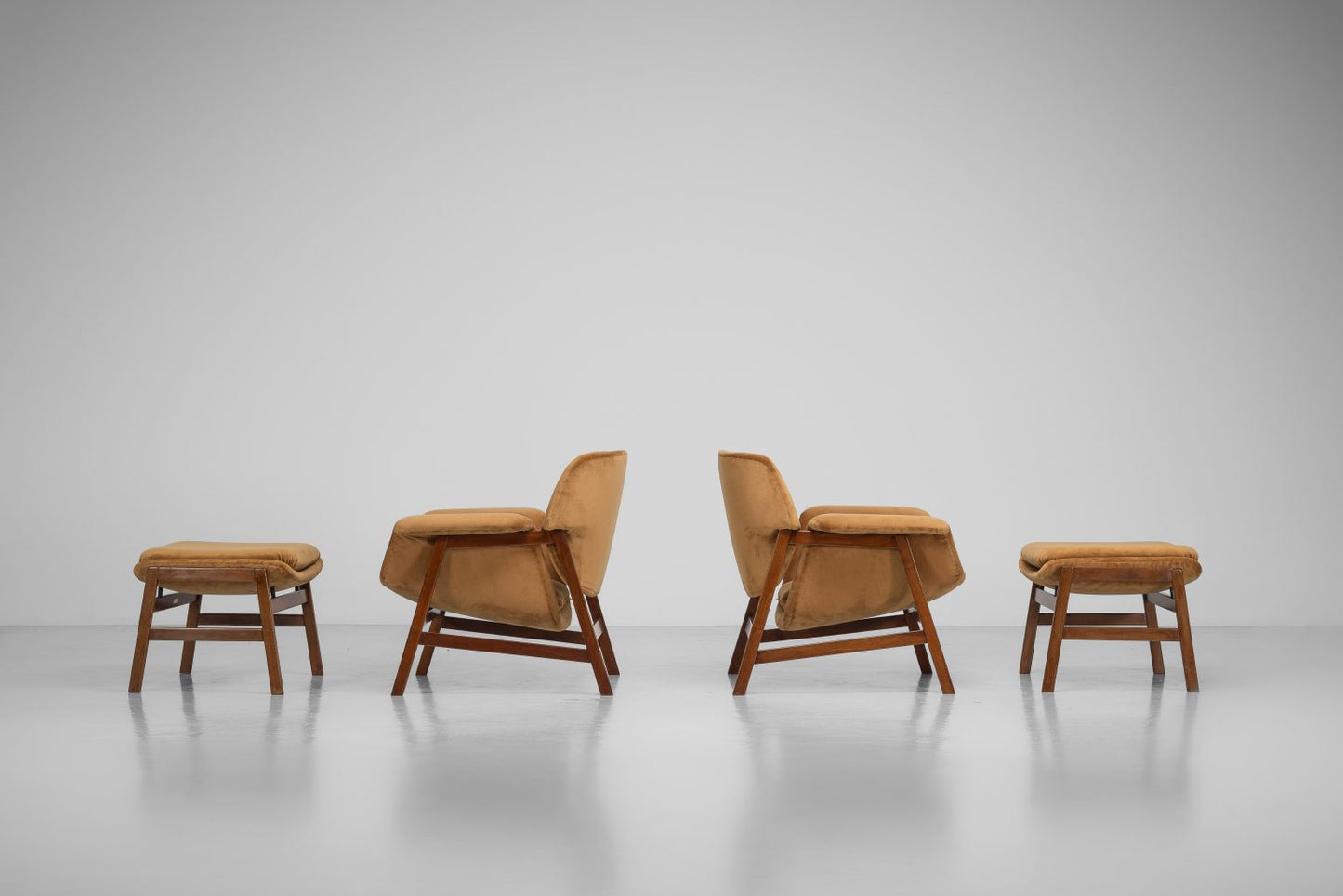 Gianfranco Frattini 849 chairs stools Cassina Italy 1956