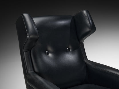 Italian Pair of Wingback Lounge Chairs in Black Leather and Mahogany