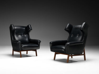 Italian Pair of Wingback Lounge Chairs in Black Leather and Mahogany