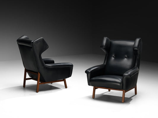 Italian Pair of Wingback Lounge Chairs in Black Leather and Mahogany