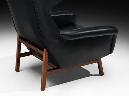 Italian Pair of Wingback Lounge Chairs in Black Leather and Mahogany